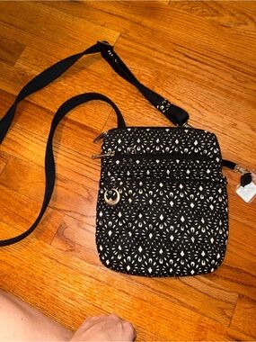 NEW Travelon Anti-Theft Boho Crossbody bag in a black and white quilted pattern